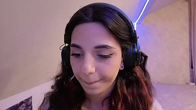 Blissmissataeses online show from March 2026 12:44:01 PM