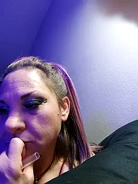 BrattyGirl2424 online show from February 2026 01:11:01 PM