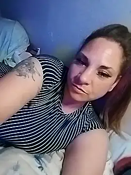 BrattyGirl2424 online show from August 2026 04:38:02 PM