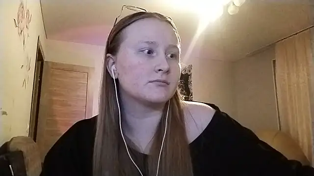 AnikaLipps online show from April 2026 02:00:02 AM