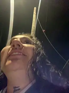 ZoE-sweettt online show from April 2026 12:02:01 AM