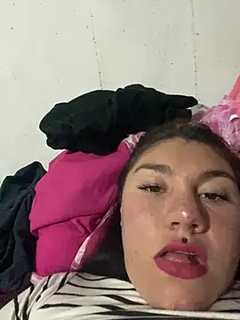 ZoE-sweettt online show from April 2026 02:15:02 AM