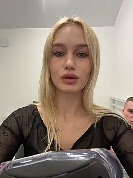 Kristina Maks online show from April 2026 05:55:01 PM