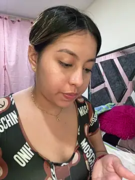 Emiily joee  online show from June 2026 01:50:01 AM