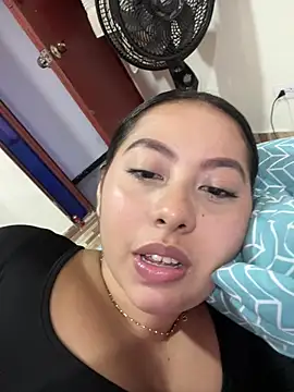 Snapshot of Emiily_joee_ chatting on June 2026 09:25:01 PM Emiily joee online show from June 2026 09:25:01 PM