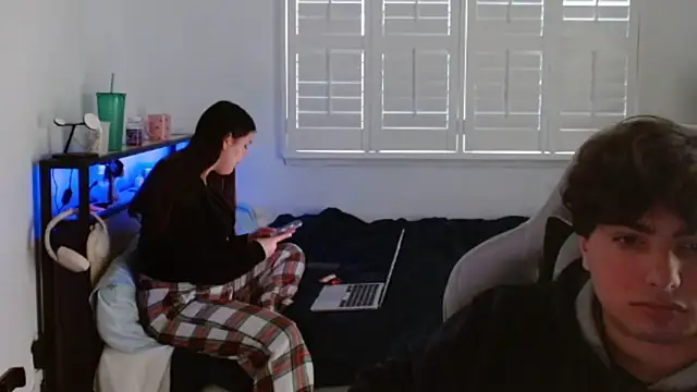 yourmila1 online show from February 2026 12:01:01 AM