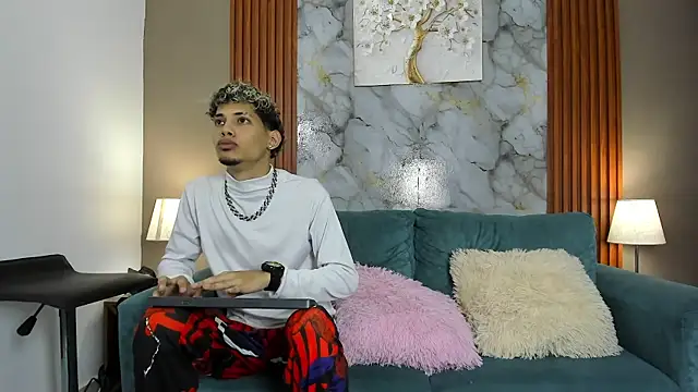 YOUNG BOYS HELL online show from March 2026 10:45:01 PM