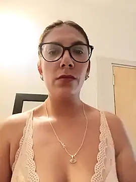 Silreinadorada online show from March 2026 07:59:01 PM