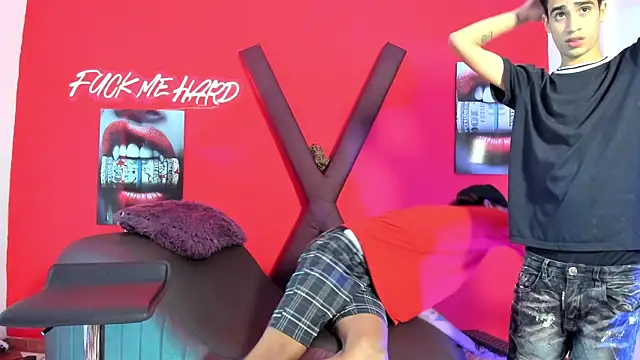 GREEN BOYS online show from February 2026 07:18:02 AM