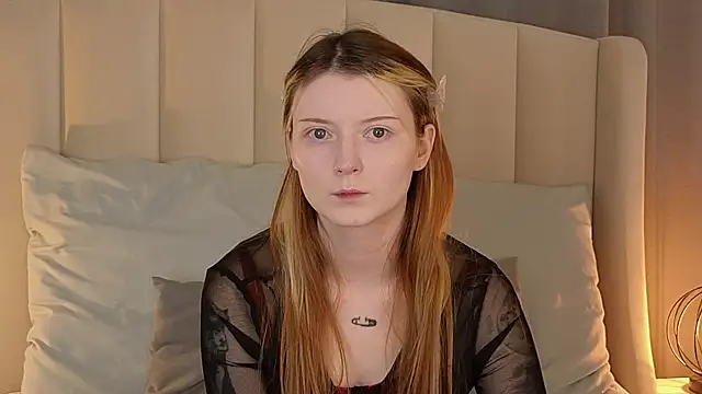 Snapshot of AlyssFrost chatting on May 2026 02:27:02 AM AlyssFrost online show from May 2026 02:27:02 AM