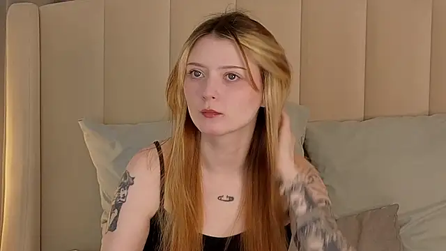 Snapshot of AlyssFrost chatting on May 2026 02:50:02 AM AlyssFrost online show from May 2026 02:50:02 AM