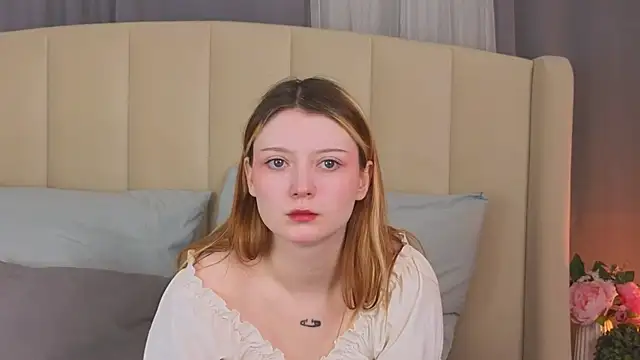 Snapshot of AlyssFrost chatting on May 2026 02:50:01 AM AlyssFrost online show from May 2026 02:50:01 AM