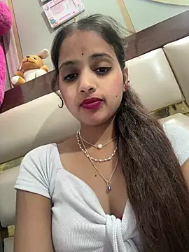 samayra1144 online show from April 2026 07:44:01 PM