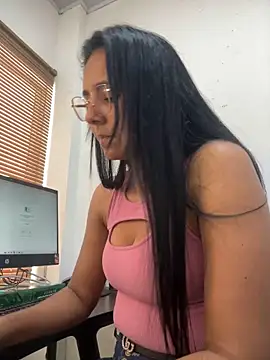 Snapshot of Yirleyll chatting on March 2026 03:07:02 PM Yirleyll online show from March 2026 03:07:02 PM