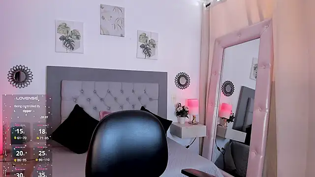 julietha Vega online show from April 2026 06:31:02 PM