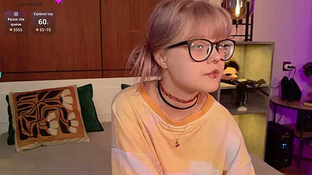 MoliQin online show from April 2026 07:09:01 AM