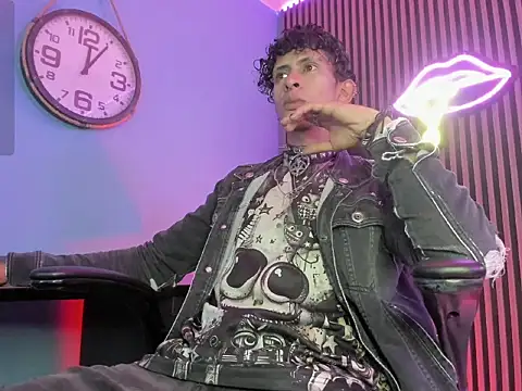 Maximoking26 online show from March 2026 04:42:02 AM