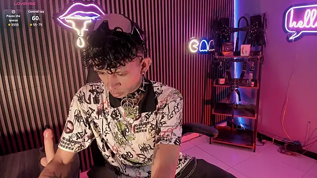 Maximoking26 online show from April 2026 01:18:02 AM