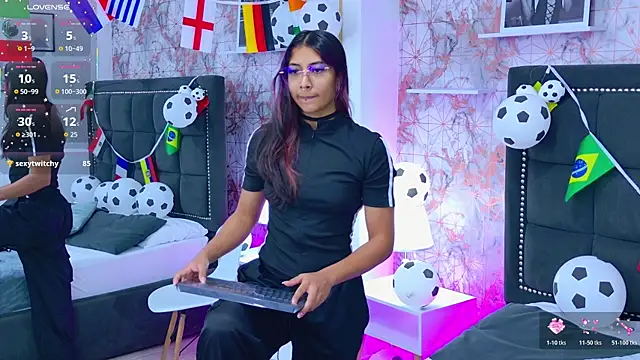Snapshot of Raven_Gloomy chatting on June 2026 12:28:02 PM Raven Gloomy online show from June 2026 12:28:02 PM