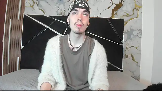 Couple In Heat online show from April 2026 07:47:02 PM