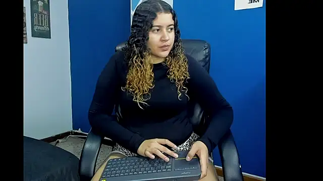 goodgirlxxl online show from March 2026 12:48:02 AM