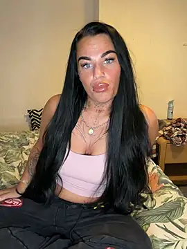 Snapshot of Darkfantisyx chatting on February 2026 05:21:01 PM Darkfantisyx online show from February 2026 05:21:01 PM