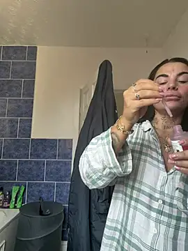 Darkfantisyx online show from April 2026 12:06:01 PM