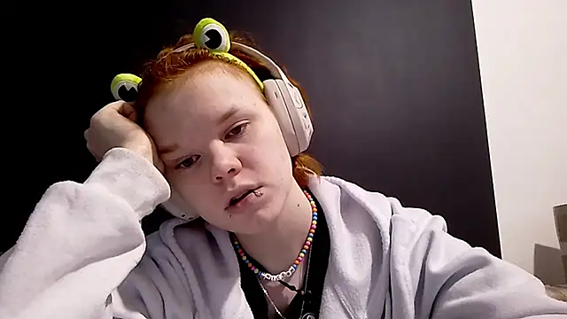 CurlaPettyBom online show from February 2026 08:15:02 AM