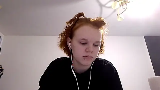 CurlaPettyBom online show from February 2026 08:46:02 AM