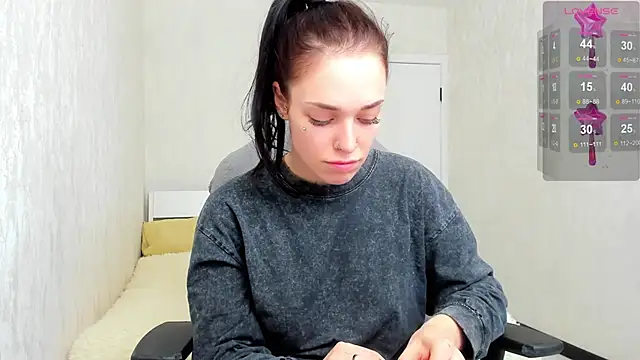 milkbrownn online show from February 2026 06:26:01 AM