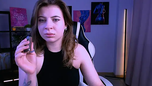 AdeleSkartel online show from February 2026 03:49:02 AM