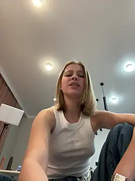 Eva Leen online show from February 2026 04:06:01 PM