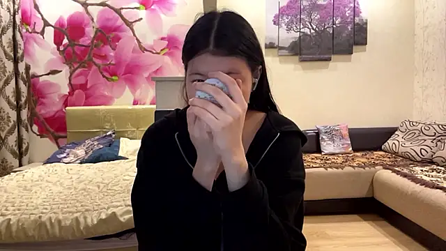 MaeRaads online show from March 2026 06:34:02 PM