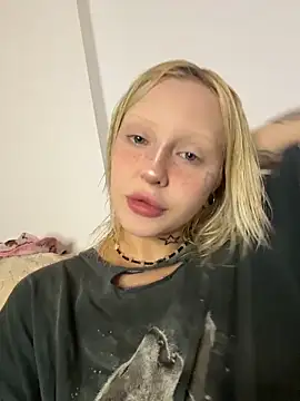 urlittlebaby666 online show from February 2026 09:35:01 PM