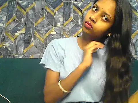 Rani1993 online show from March 2026 05:28:01 PM