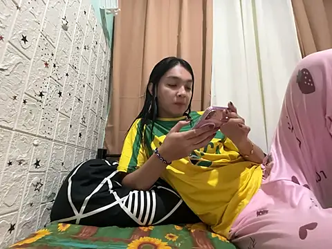 bigcock farrah online show from February 2026 08:44:02 AM