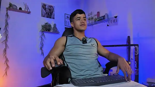 Rob zaens33 online show from March 2026 02:21:01 PM