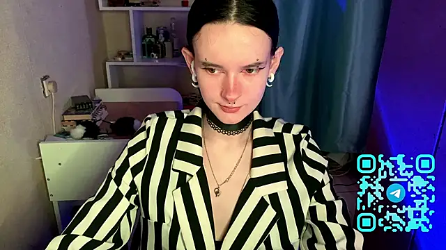 MabelDefina online show from April 2026 11:04:01 AM