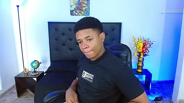 liiam3 online show from April 2026 09:09:02 PM