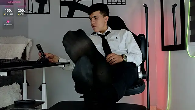 nico pelusa online show from February 2026 10:21:01 PM