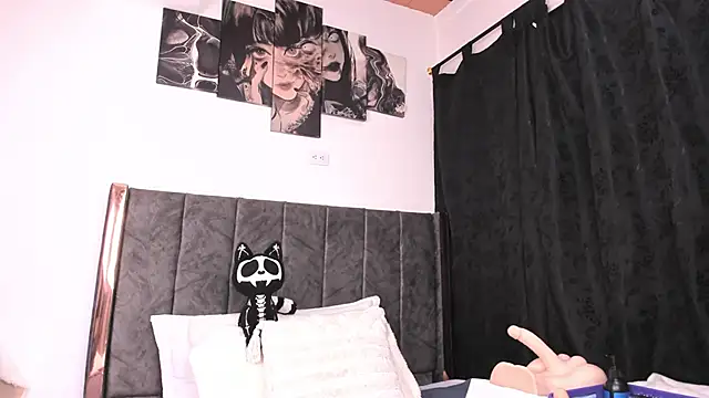 Snapshot of Helldy_666 chatting on May 2026 03:03:02 AM Helldy 666 online show from May 2026 03:03:02 AM