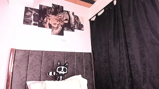 Snapshot of Helldy_666 chatting on May 2026 07:50:02 AM Helldy 666 online show from May 2026 07:50:02 AM