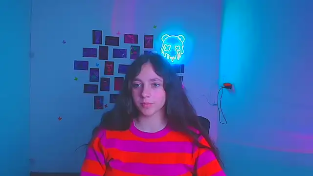 KissMeJulia online show from March 2026 08:19:01 AM