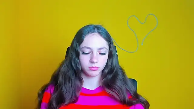 KissMeJulia online show from April 2026 05:19:08 AM