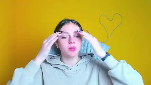 KissMeJulia online show from April 2026 11:15:02 AM