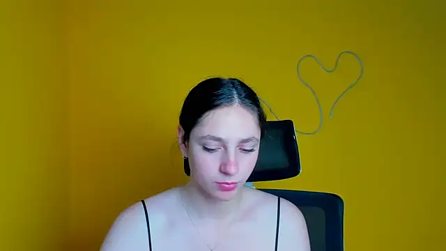 KissMeJulia online show from May 2026 11:16:01 AM