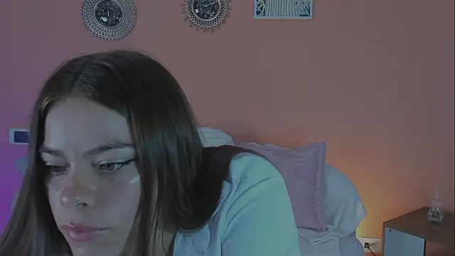 Luna velmont online show from February 2026 02:14:01 PM