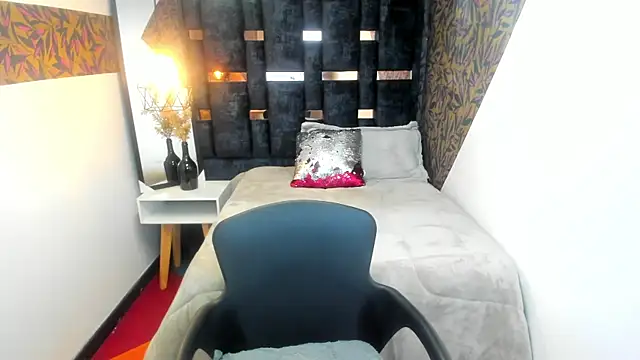 Sofi Blake   online show from April 2026 12:28:01 PM