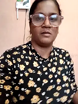 Snapshot of indianstrawberrylips4u chatting on May 2026 02:43:01 PM indianstrawberrylips4u online show from May 2026 02:43:01 PM