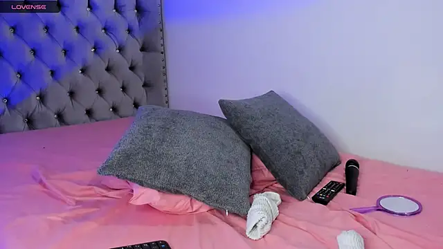 eva cutee  online show from April 2026 12:16:02 AM